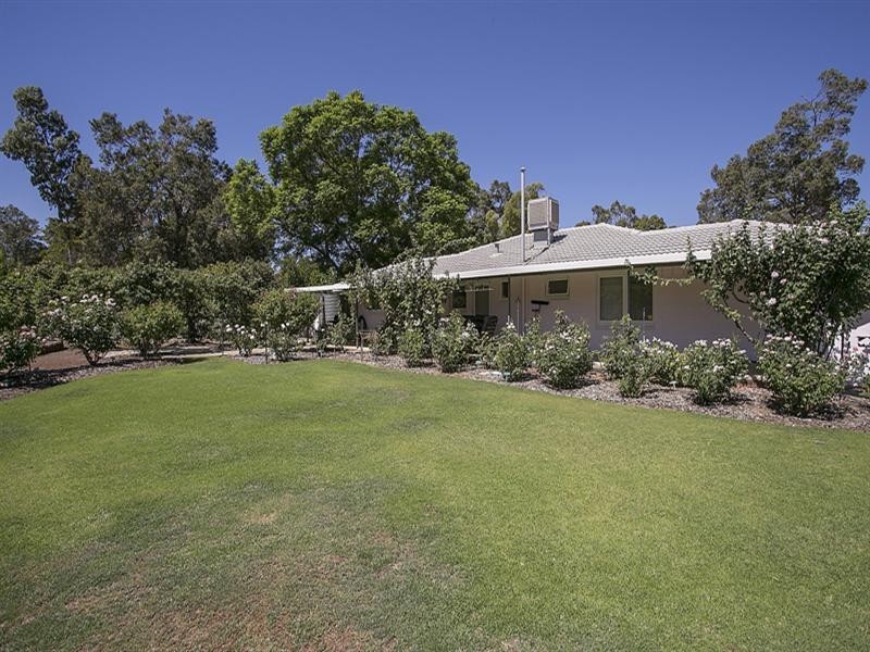 30 Parke Road, Gooseberry Hill WA 6076