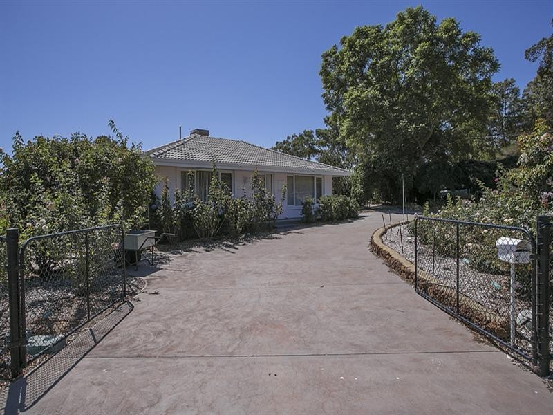 30 Parke Road, Gooseberry Hill WA 6076