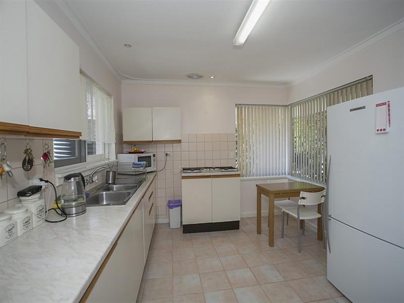 30 Parke Road, Gooseberry Hill WA 6076