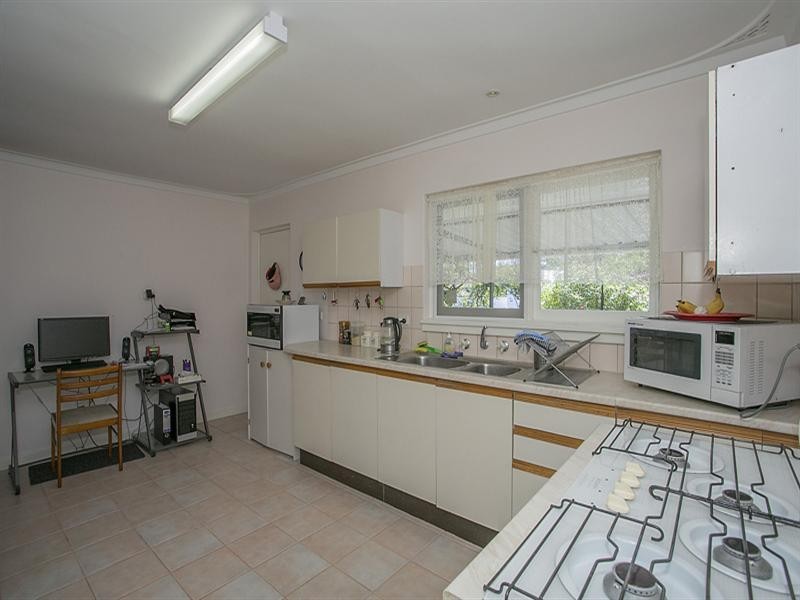 30 Parke Road, Gooseberry Hill WA 6076