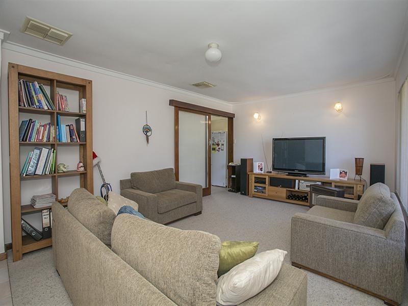 30 Parke Road, Gooseberry Hill WA 6076