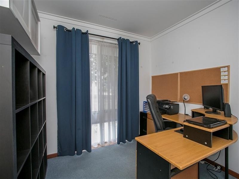 2 Karu Road, Kalamunda WA 6076