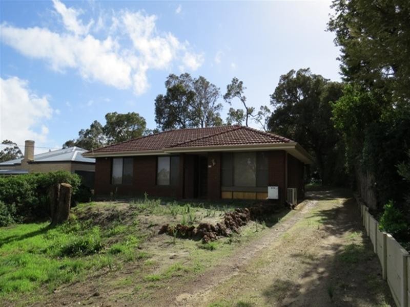 54 Temby Avenue, Kalamunda WA 6076