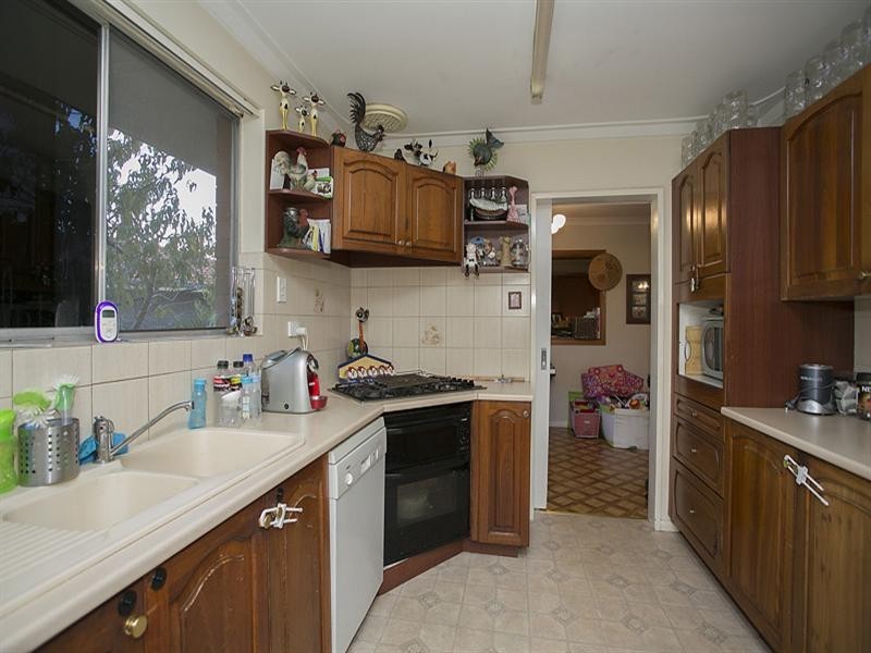 46 Stringybark Drive, Forrestfield WA 6058