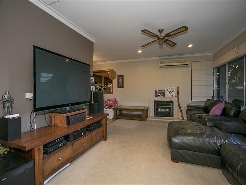 46 Stringybark Drive, Forrestfield WA 6058