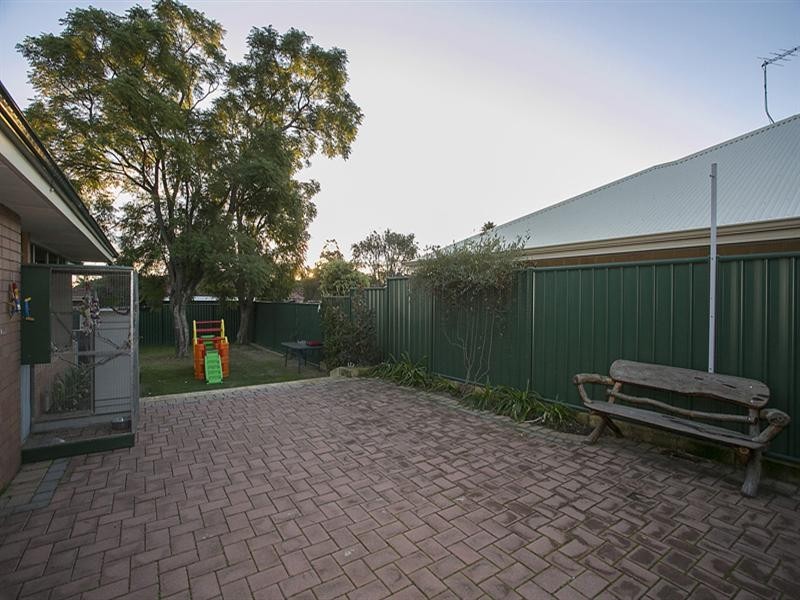 46 Stringybark Drive, Forrestfield WA 6058