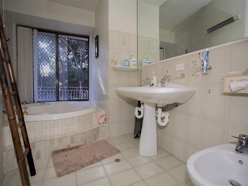 28 Ford Road, Lesmurdie WA 6076