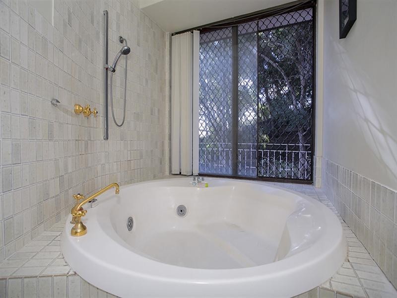 28 Ford Road, Lesmurdie WA 6076