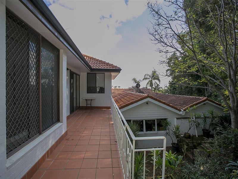 28 Ford Road, Lesmurdie WA 6076