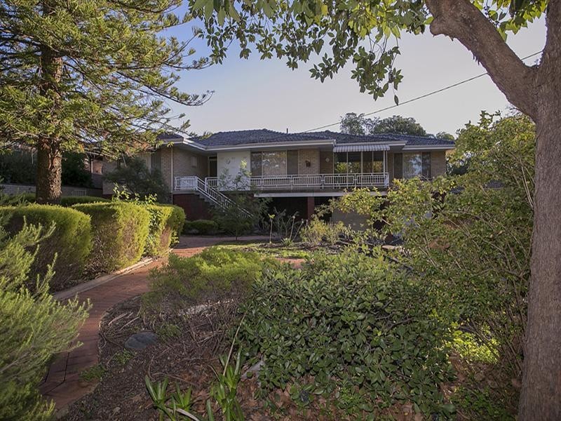 19 Kalamunda Road, Kalamunda WA 6076