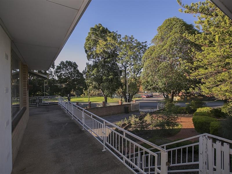 19 Kalamunda Road, Kalamunda WA 6076