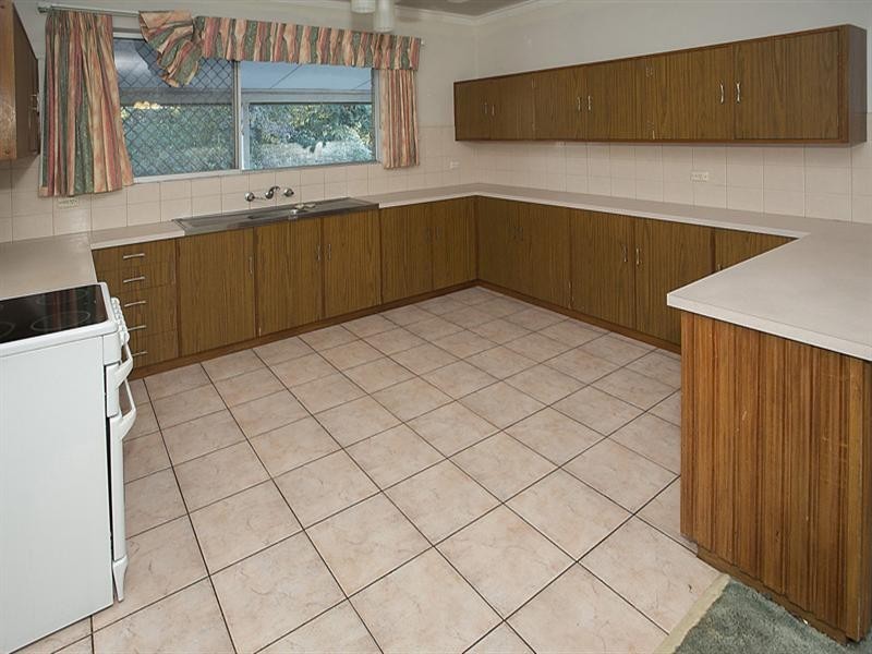 19 Kalamunda Road, Kalamunda WA 6076