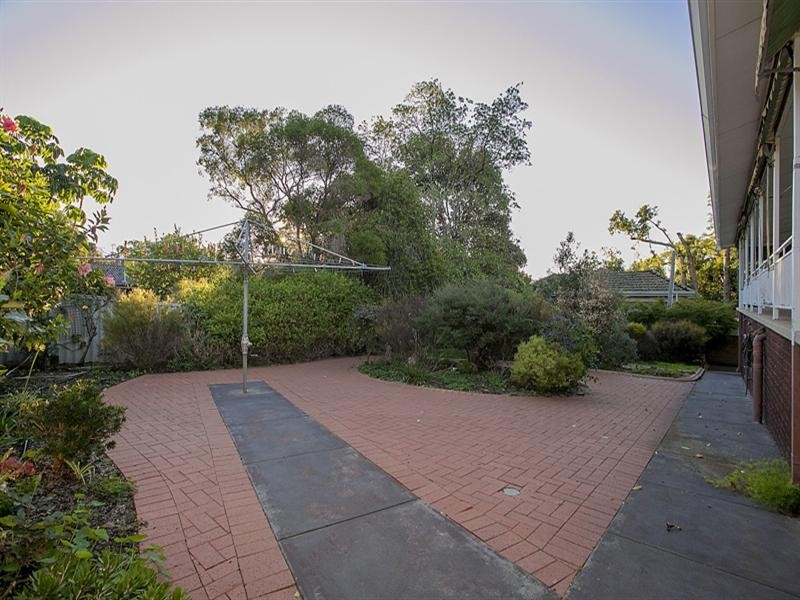 19 Kalamunda Road, Kalamunda WA 6076
