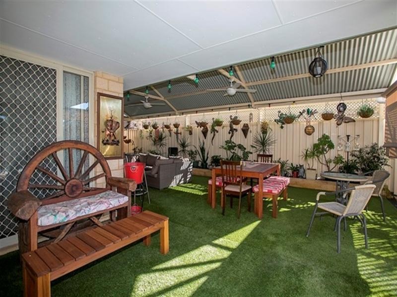 96 Sheffield Road, Wattle Grove WA 6107