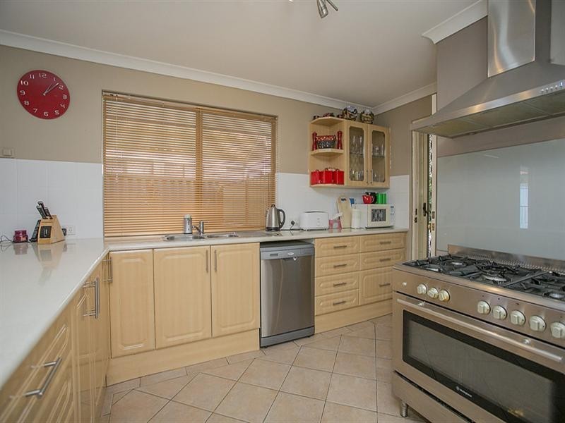 32 Torquata Boulevard, Helena Valley WA 6056