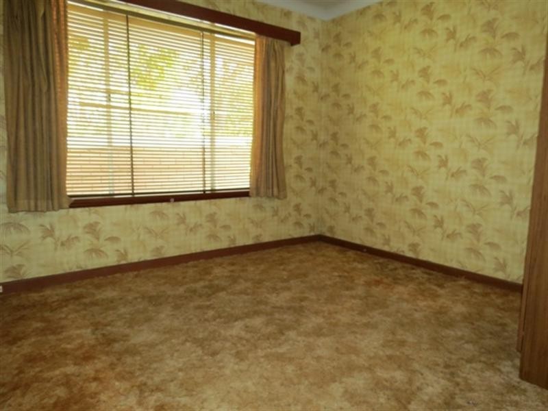 22 Sampson Road, Kalamunda WA 6076