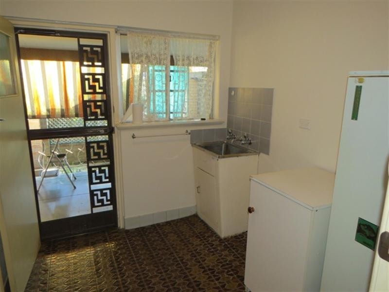 22 Sampson Road, Kalamunda WA 6076