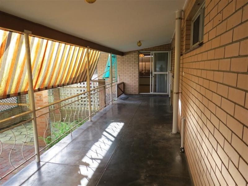 22 Sampson Road, Kalamunda WA 6076