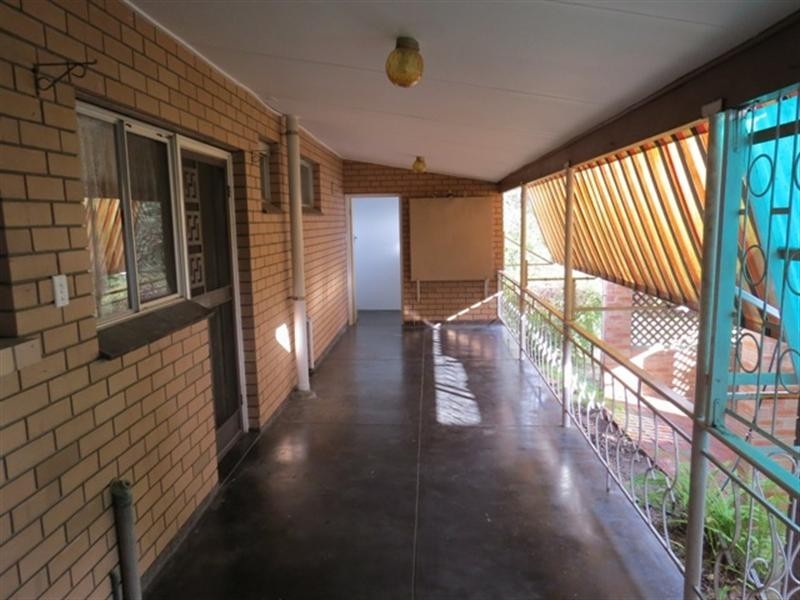 22 Sampson Road, Kalamunda WA 6076