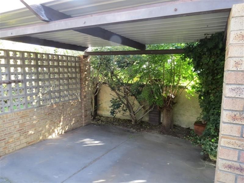 22 Sampson Road, Kalamunda WA 6076