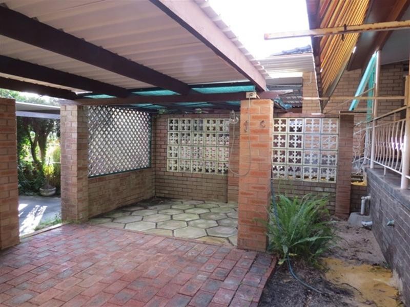 22 Sampson Road, Kalamunda WA 6076