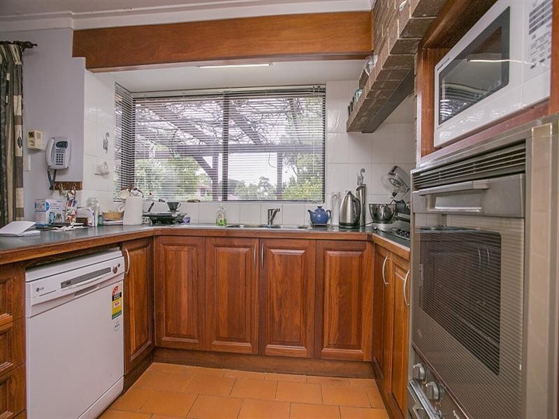 11 Tella Street, Gooseberry Hill WA 6076