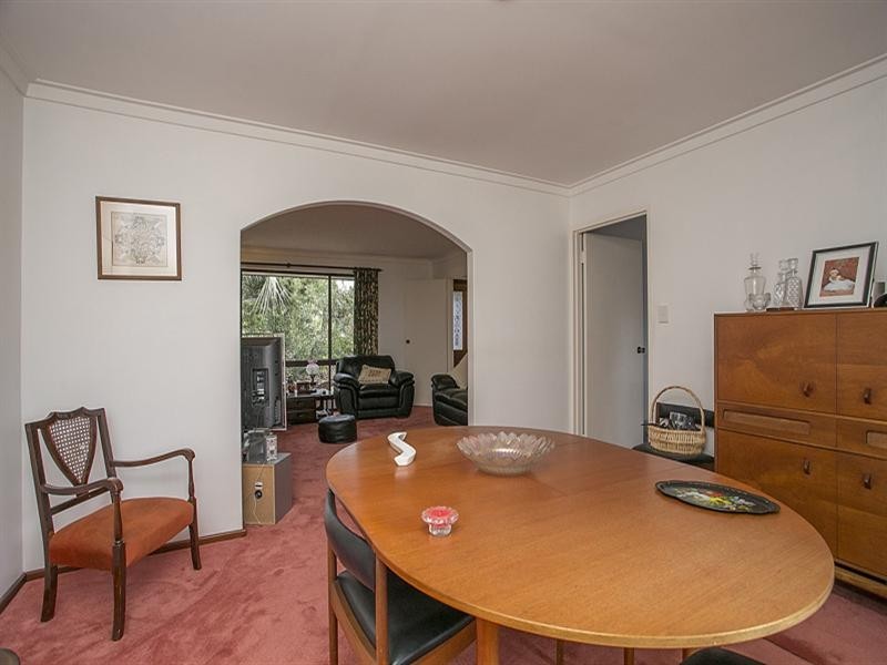 11 Tella Street, Gooseberry Hill WA 6076