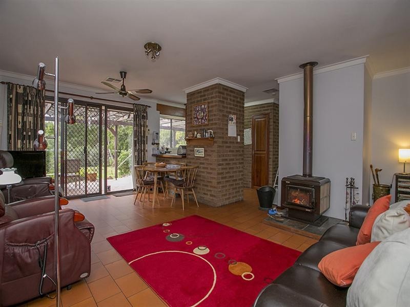 11 Tella Street, Gooseberry Hill WA 6076