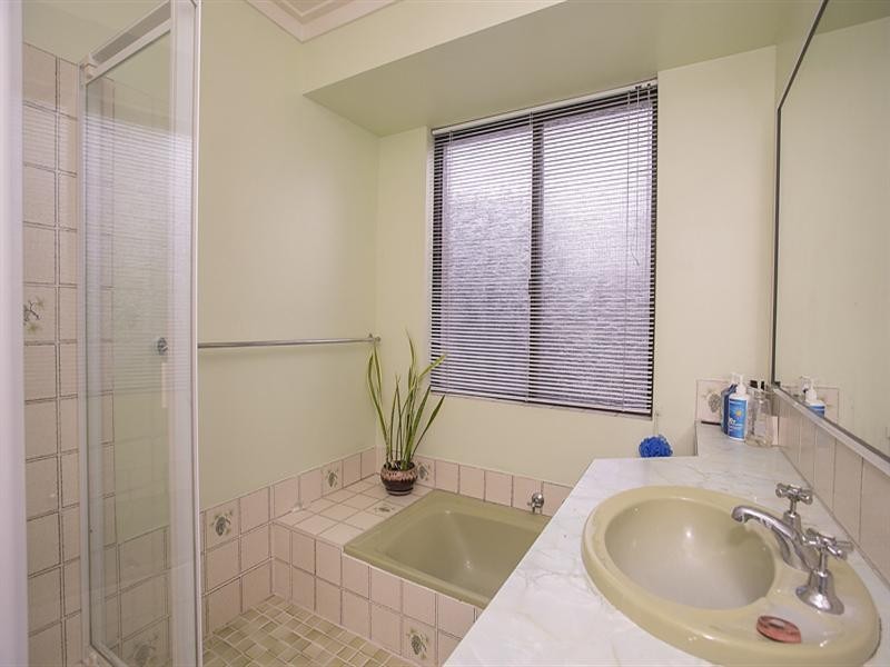 11 Tella Street, Gooseberry Hill WA 6076