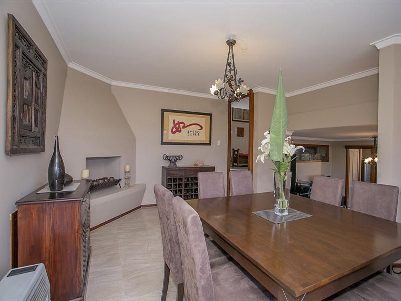 34 Graham Road, Gooseberry Hill WA 6076