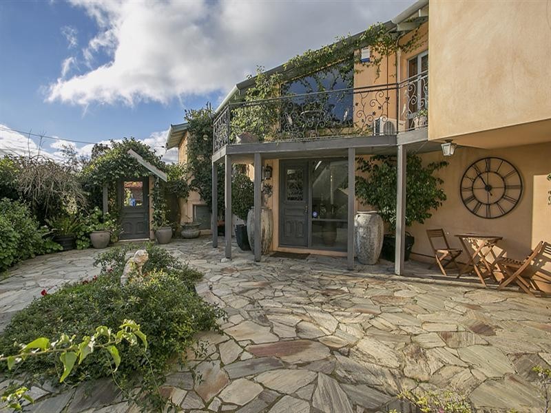 34 Graham Road, Gooseberry Hill WA 6076