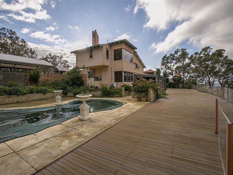 34 Graham Road, Gooseberry Hill WA 6076