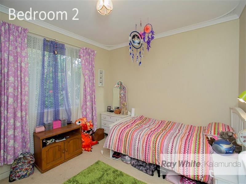 28 Flora Terrace, Lesmurdie WA 6076