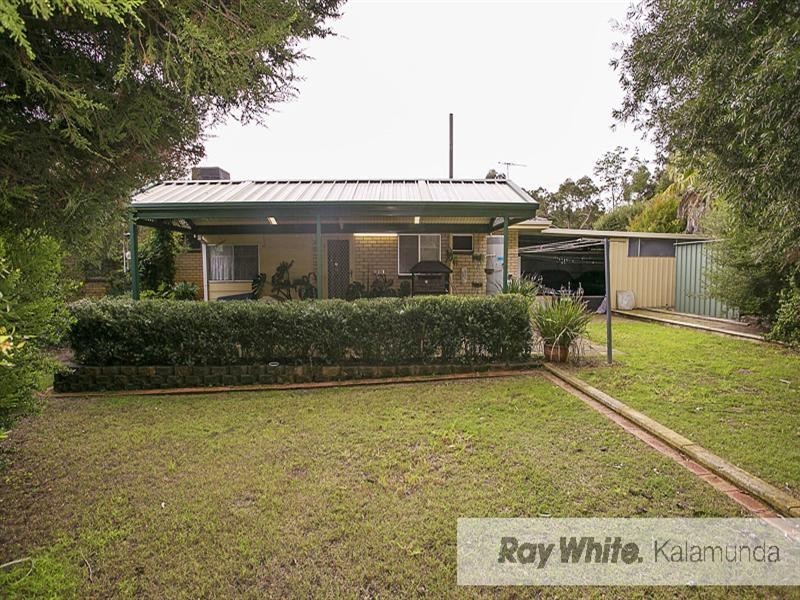 28 Flora Terrace, Lesmurdie WA 6076