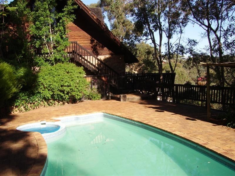 Gooseberry Hill WA 6076