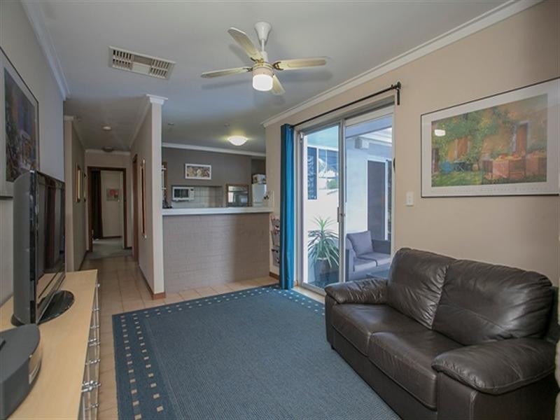 2 Karu Road, Kalamunda WA 6076