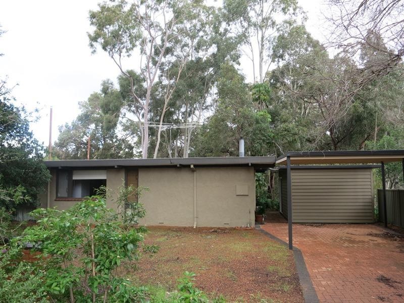 9 Warlingham Drive, Lesmurdie WA 6076