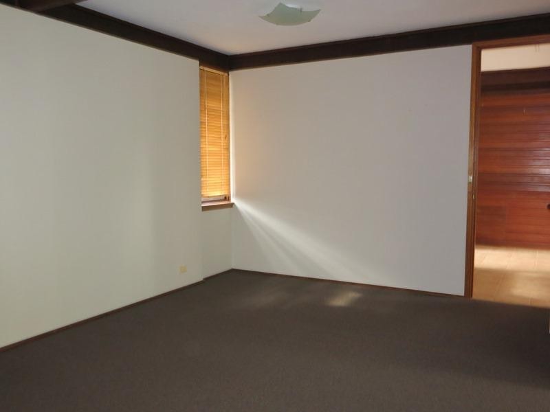 9 Warlingham Drive, Lesmurdie WA 6076