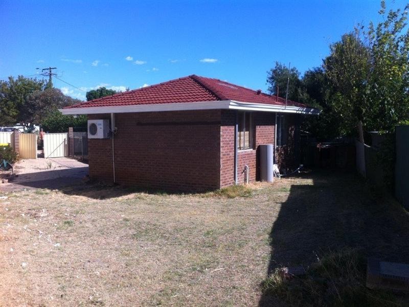 37a Waratah Drive, Camillo WA 6111