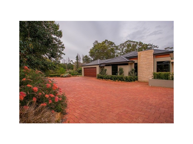20 Woodview Retreat, Lesmurdie WA 6076