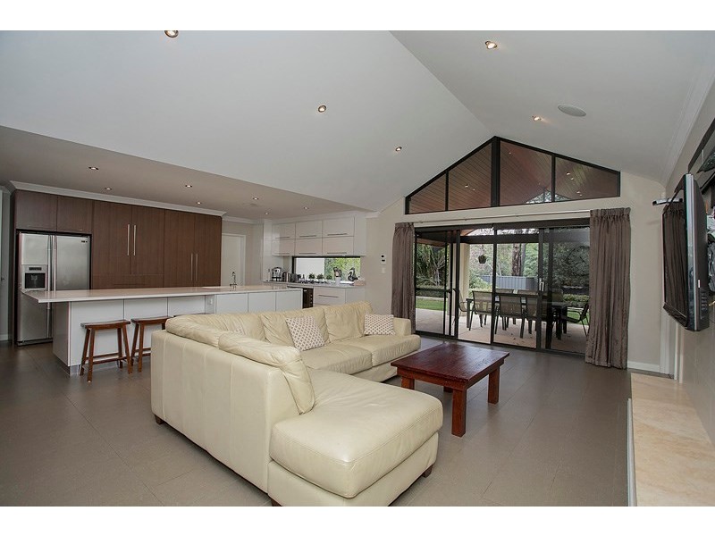 20 Woodview Retreat, Lesmurdie WA 6076