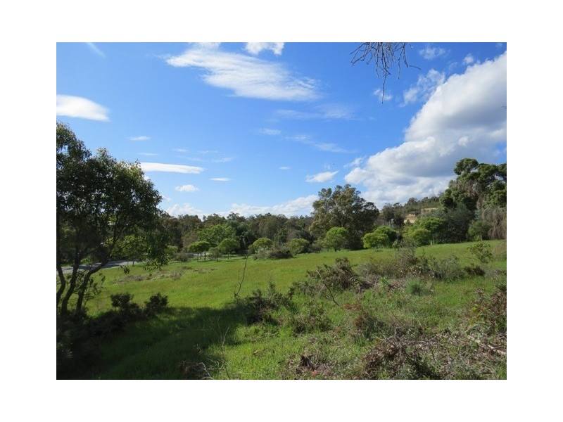 86 John Farrant Drive, Gooseberry Hill WA 6076