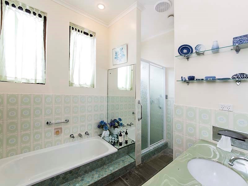 22 Bolt Court, Lesmurdie WA 6076