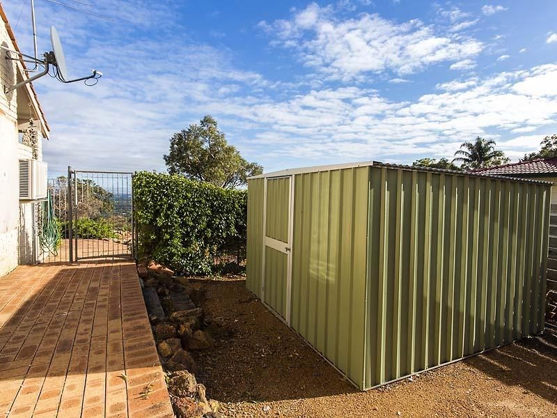 22 Bolt Court, Lesmurdie WA 6076