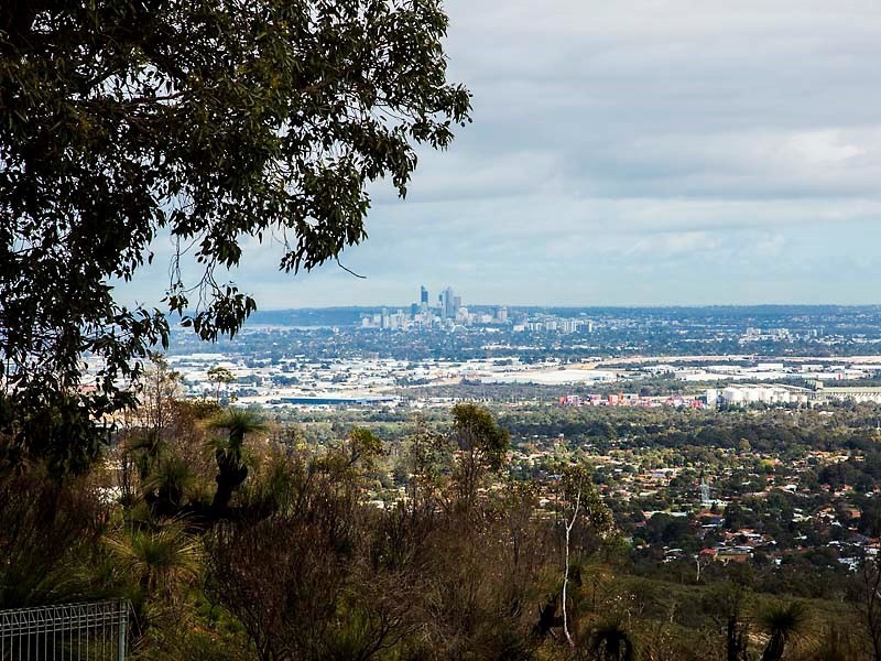 22 Bolt Court, Lesmurdie WA 6076