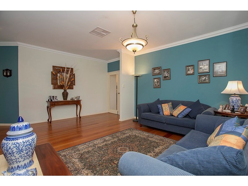 28 Hillview Street, Kalamunda WA 6076