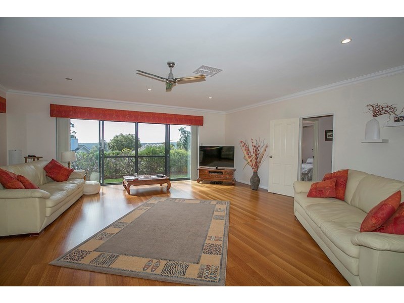 28 Hillview Street, Kalamunda WA 6076