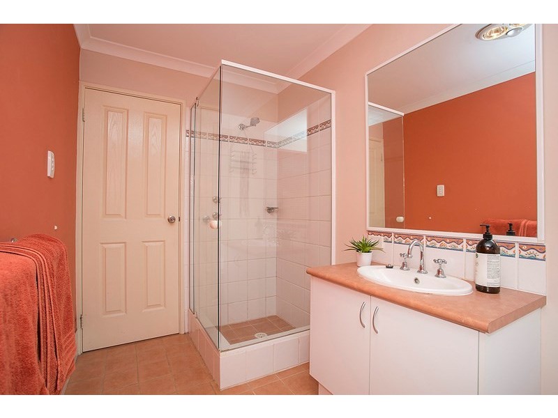 28 Hillview Street, Kalamunda WA 6076