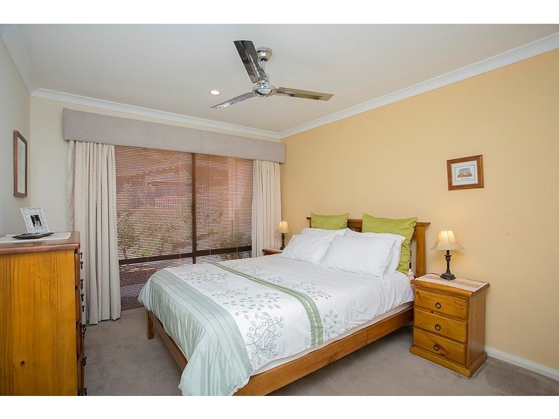 28 Hillview Street, Kalamunda WA 6076