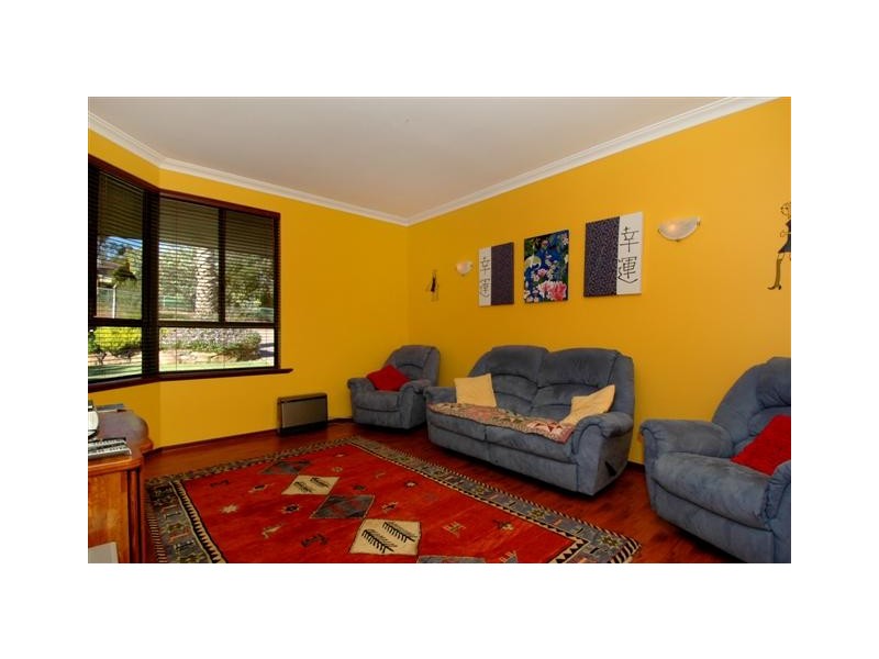 195 Lewis Road, Forrestfield WA 6058